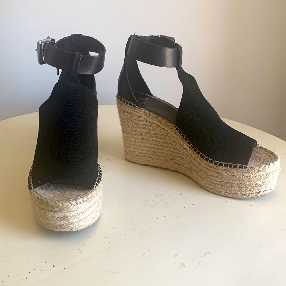 Marc Fisher Melanie Black Wedge Sandals Size 9